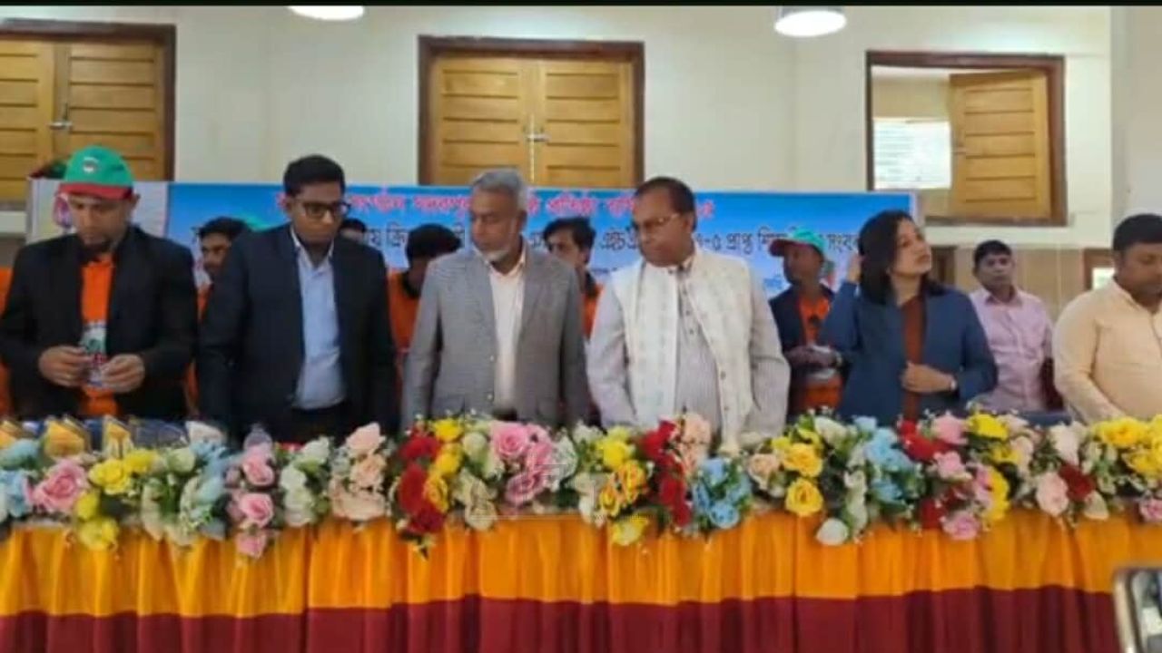 সদরপুরে মানবিক সংগঠনের প্রতিষ্ঠাবার্ষিকী উদযাপন
