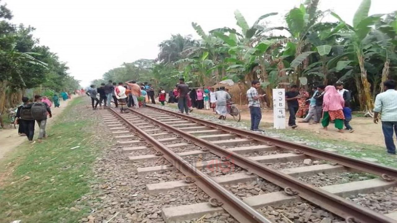 আক্কেলপুরে ট্রেনে কাটা পড়ে মানসিক অসুস্থ যুবকের মৃত্যু 