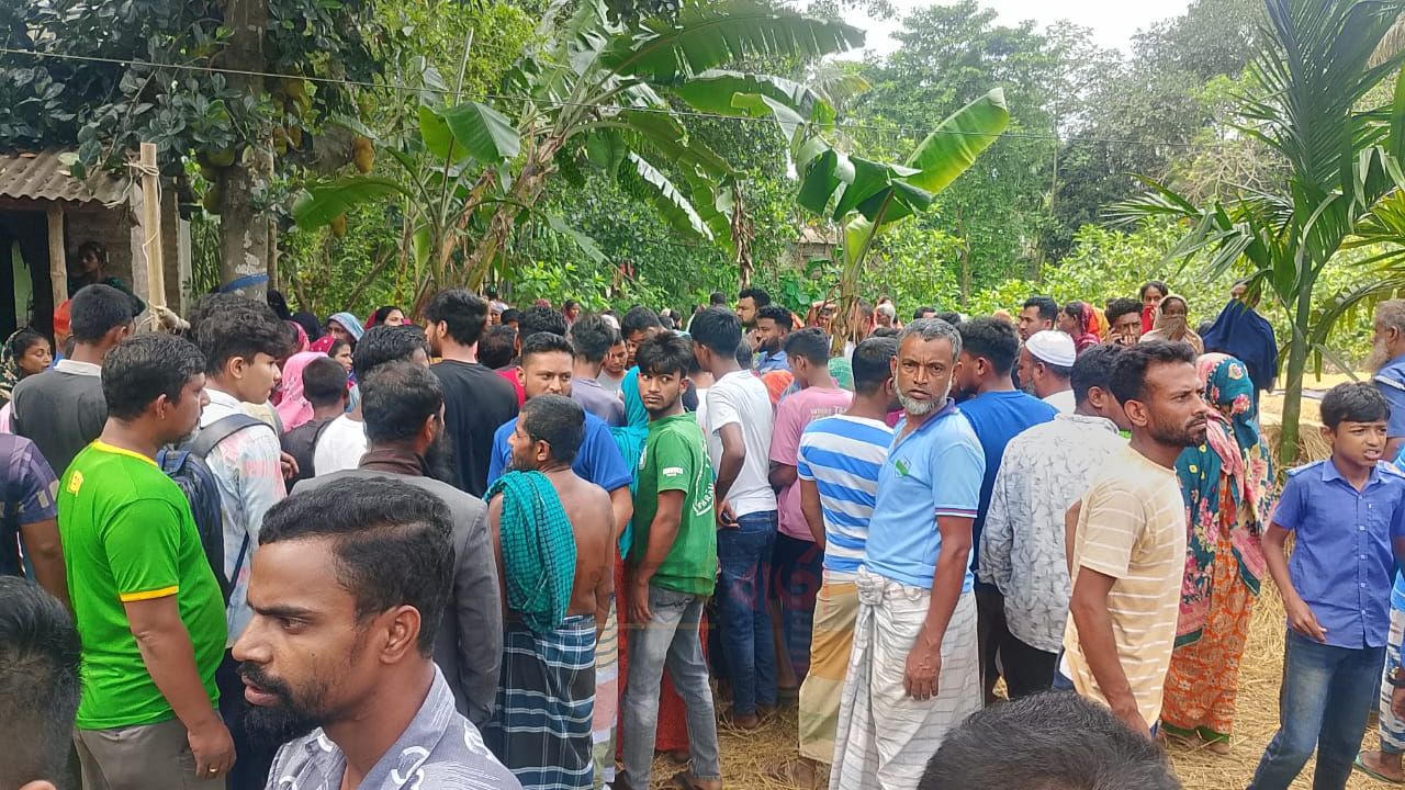 মোকামতলায় জমি নিয়ে বিরোধে প্রাণ গেল চাচাতো দুই ভাইয়ের