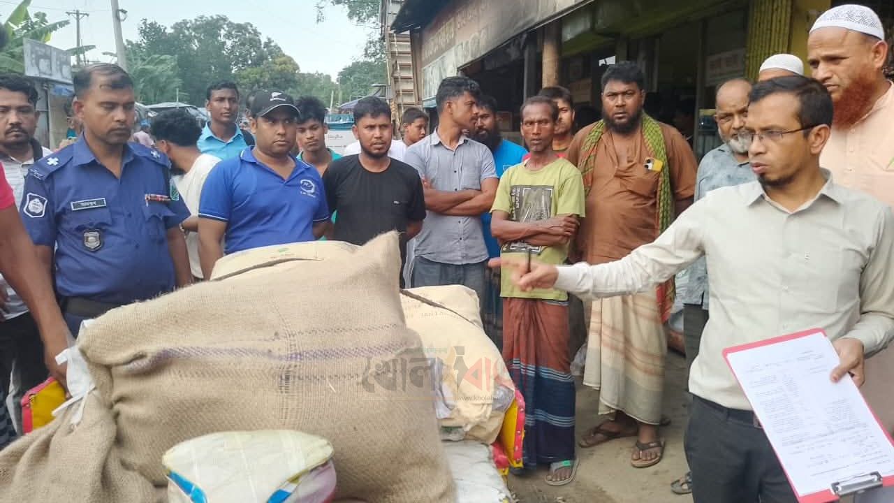 সিরাজগঞ্জে ১২৬ কেজি পলিথিন জব্দ, জরিমানা ৫ হাজার টাকা