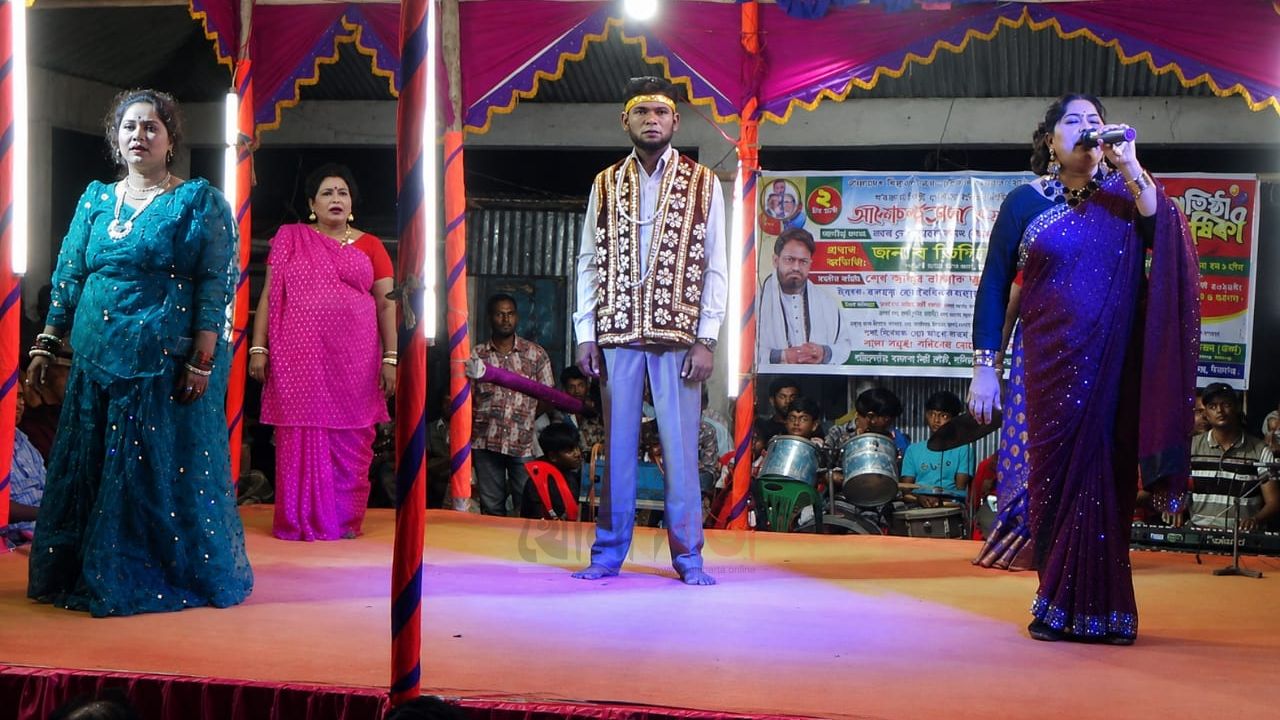 রায়গঞ্জে শতরূপা শিল্পী গোষ্ঠীর ১৬তম প্রতিষ্ঠাবার্ষিকী উদ্‌যাপন