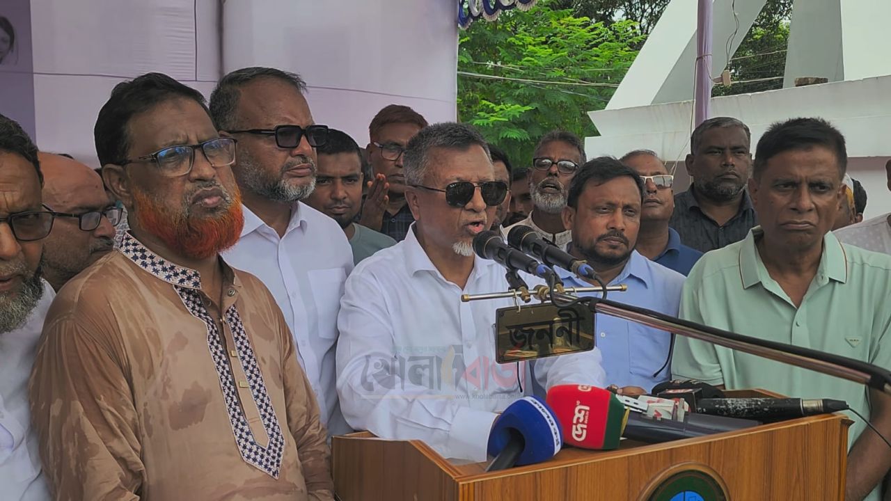 জয়পুরহাটে বিএনপির ৪৮তম প্রতিষ্ঠাবার্ষিকীতে বর্ণাঢ্য র‍্যালি 