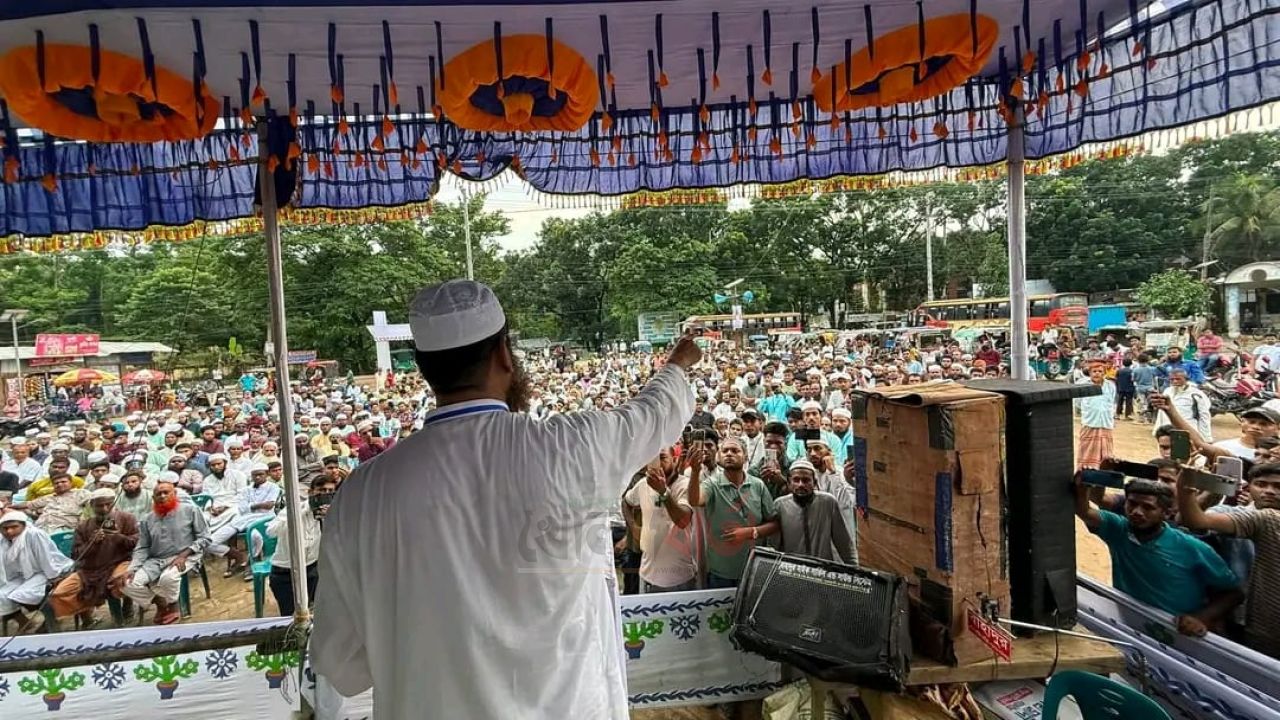 গণভোটের রায় বাস্তবায়ন না করলে সরকারের বৈধতা প্রশ্নবিদ্ধ হবে: মামুনুল হক