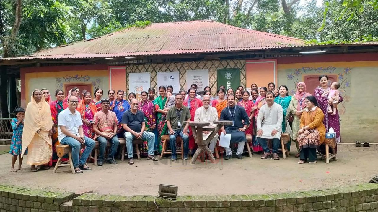 ঠাকুরগাঁওয়ে মৃৎশিল্পীদের নিয়ে কর্মশালা অনুষ্ঠিত