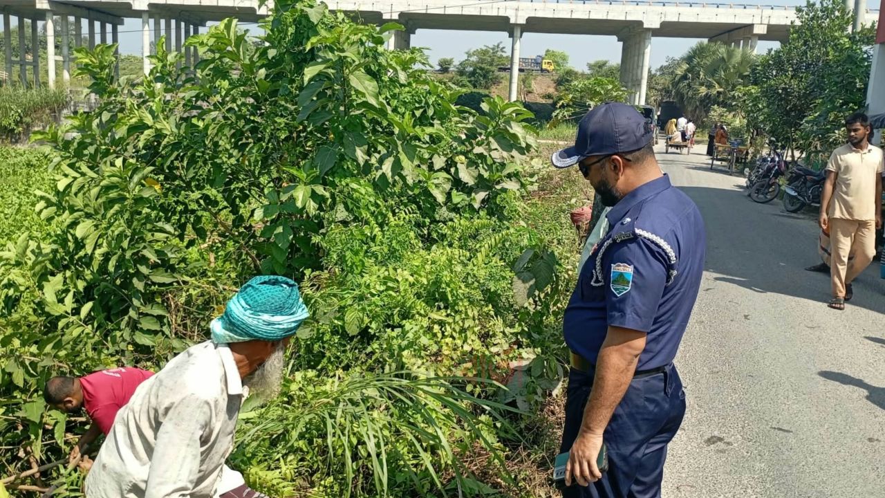 কামারখন্দে অপরাধ প্রতিরোধ ও দুর্ঘটনা এড়াতে ওসির ব্যতিক্রমী উদ্যোগে 