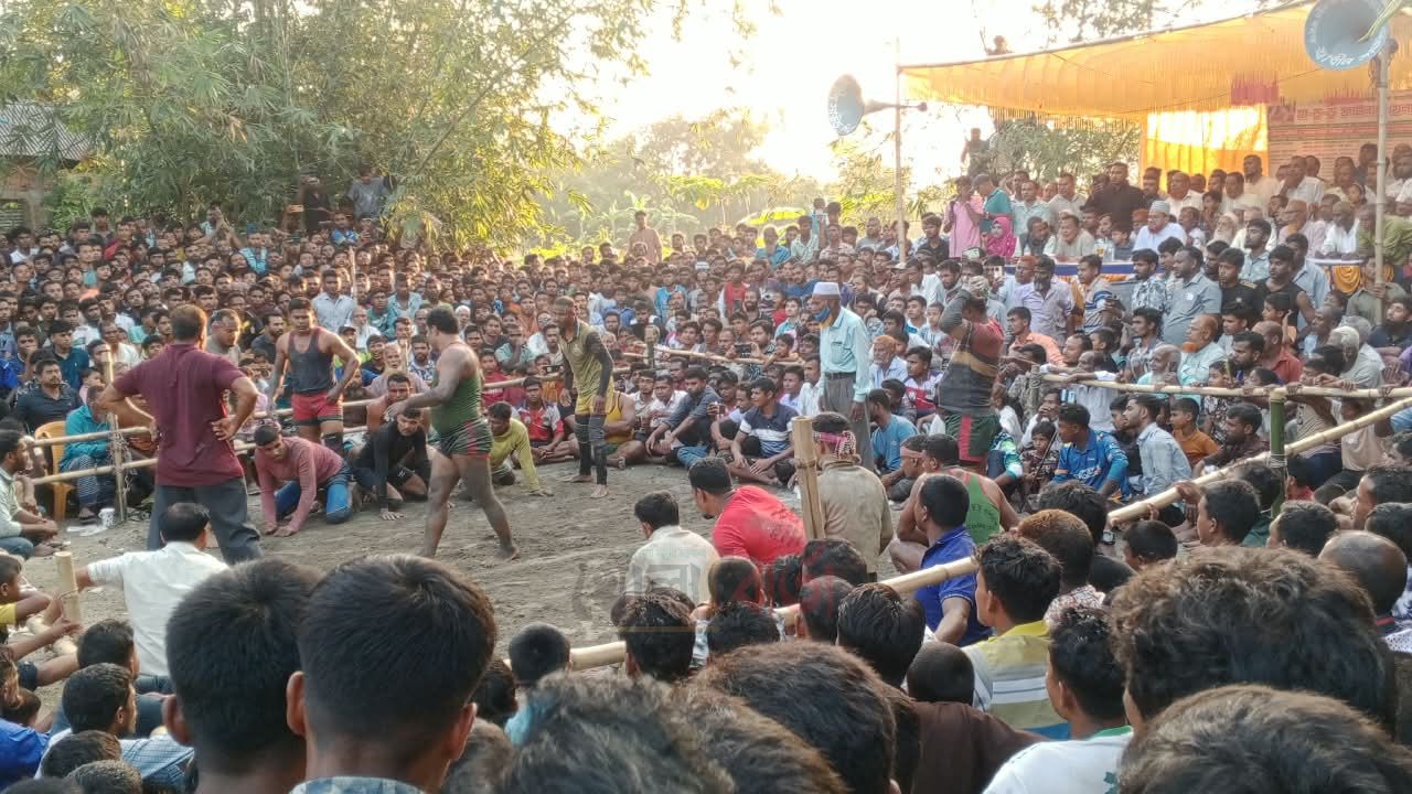 ডিমলায় হাডুডু টুর্নামেন্টে হাজারো দর্শকের ভিড়, চ্যাম্পিয়ন পূর্ণারঝার একাদশ