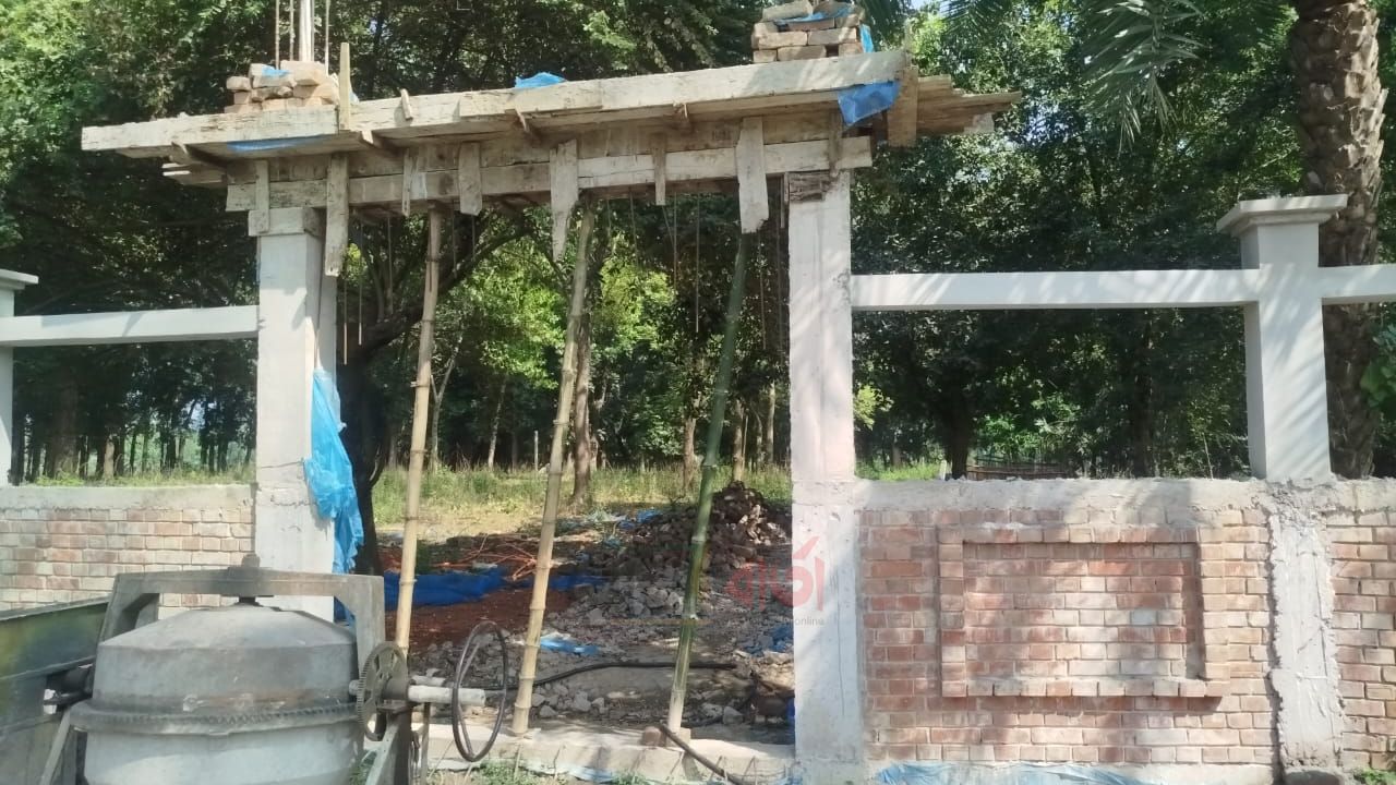 তাড়াশে কবরস্থানের ১ লাখ ৮০ হাজার টাকা মূল্যের বৈদ্যুতিক তার চুরি