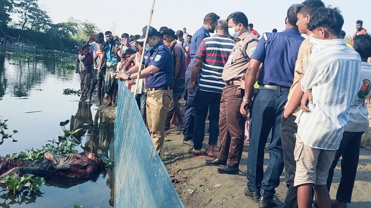 বগুড়ার শেরপুরে করতোয়া নদীর পাড় থেকে অর্ধগলিত লাশ উদ্ধার