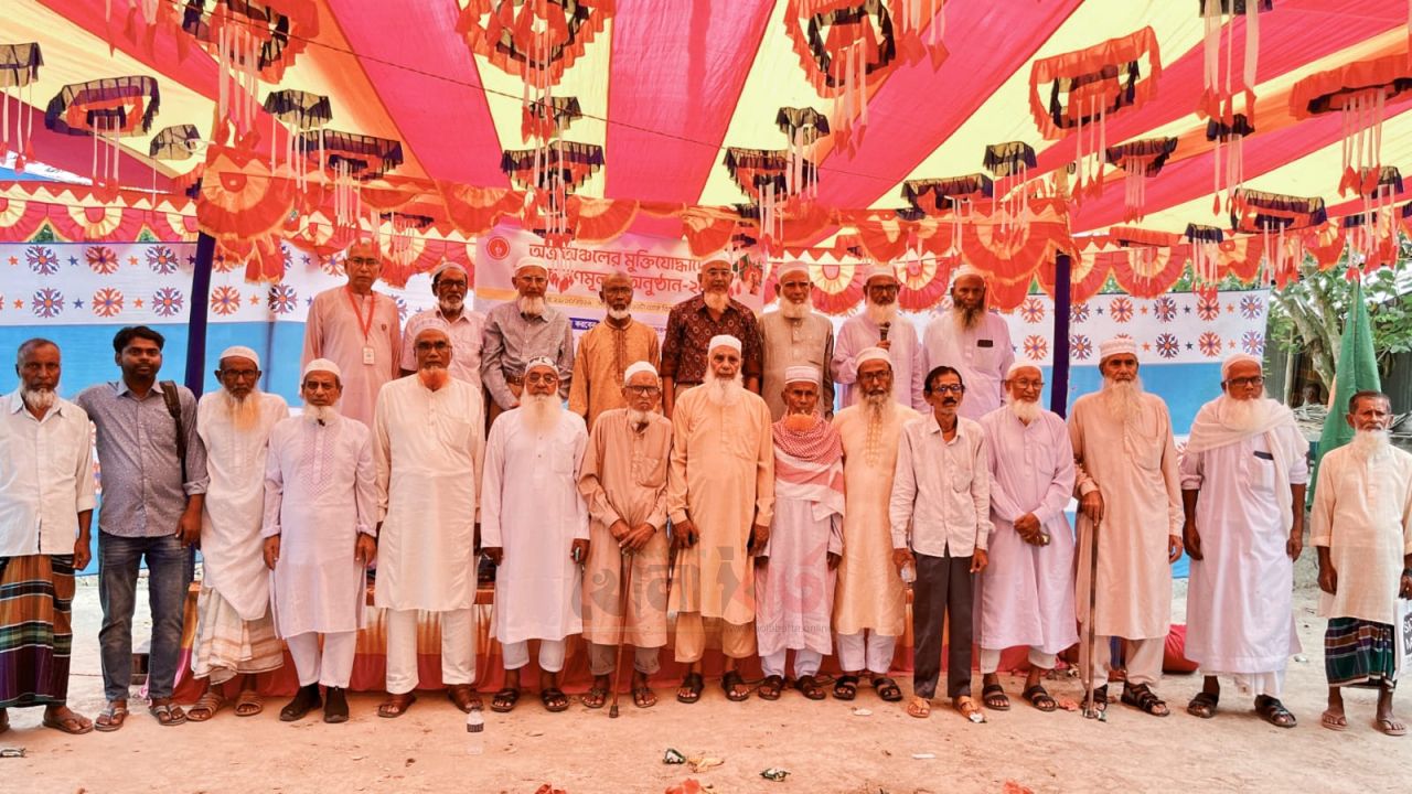 ধুনটে মুক্তিযোদ্ধাদের স্মৃতিচারণ, উঠে এল একাত্তরের যুদ্ধদিনের কথা