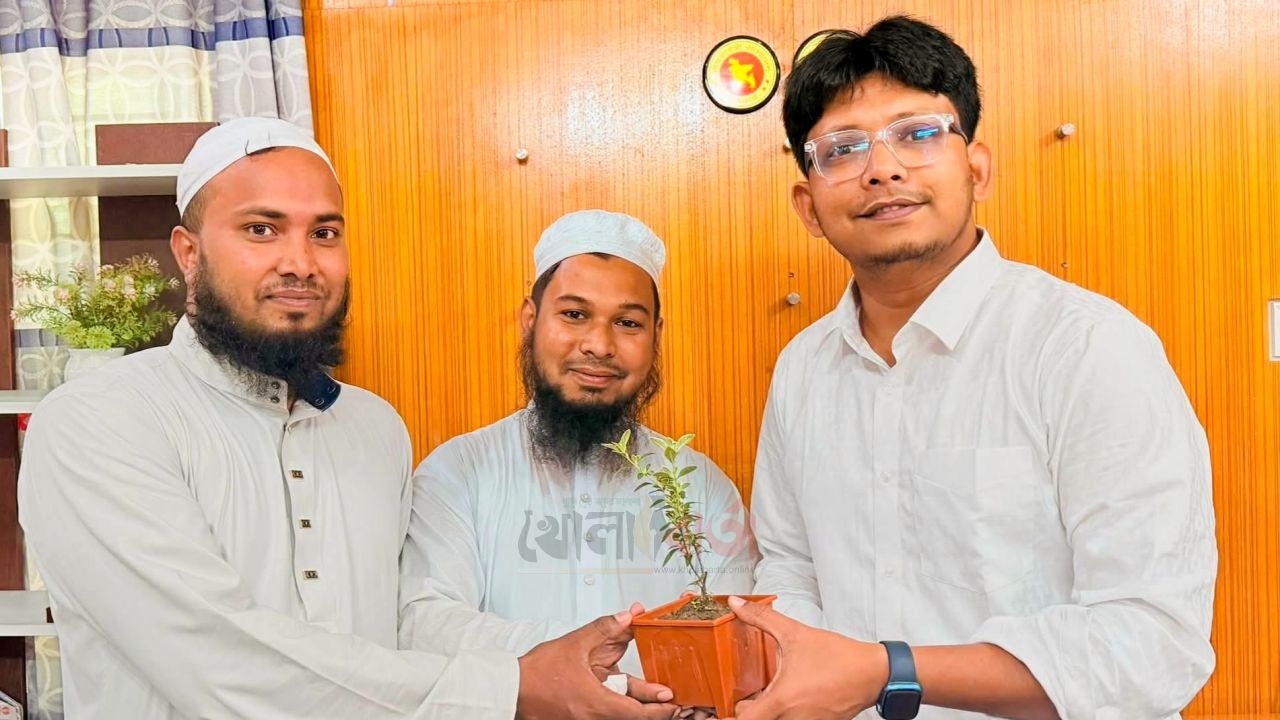 ধুনট হাসপাতালকে মডেল হিসেবে গড়তে চান ইকবাল হোসেন
